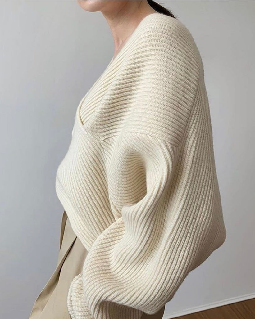Pull en tricot croisé chic