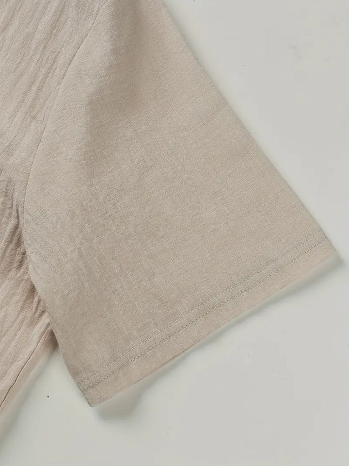 Chemise élégante à manches courtes