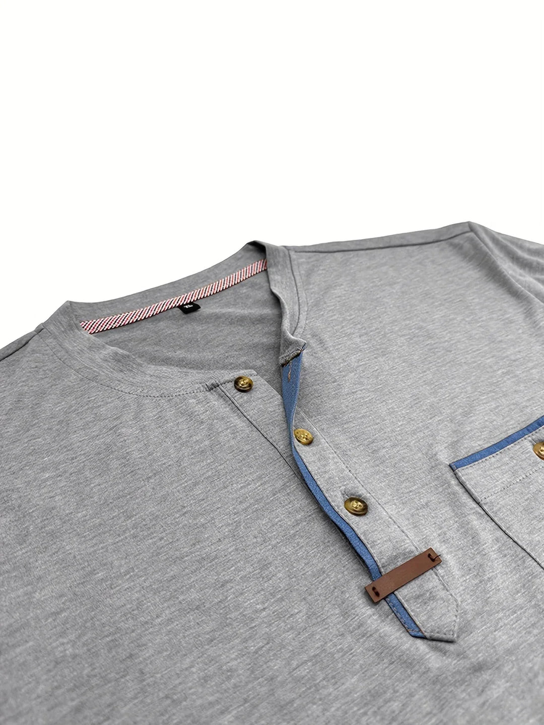 T-shirt col rond élégant avec poche