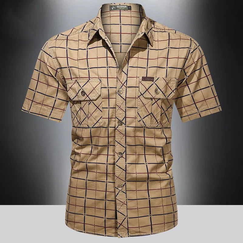 Chemise élégante à manches courtes à carreaux