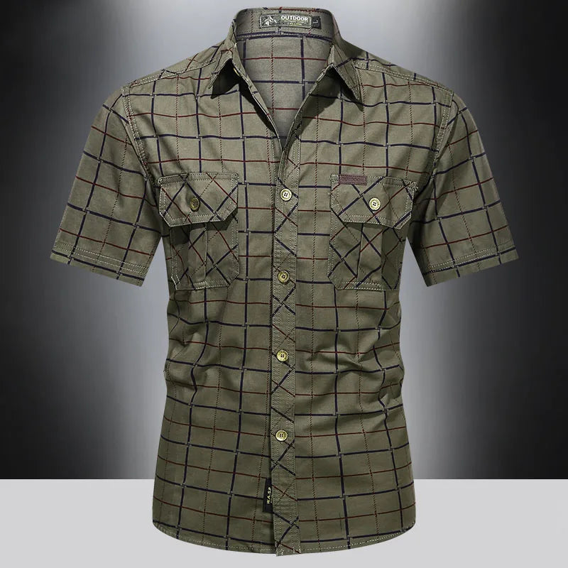 Chemise élégante à manches courtes à carreaux