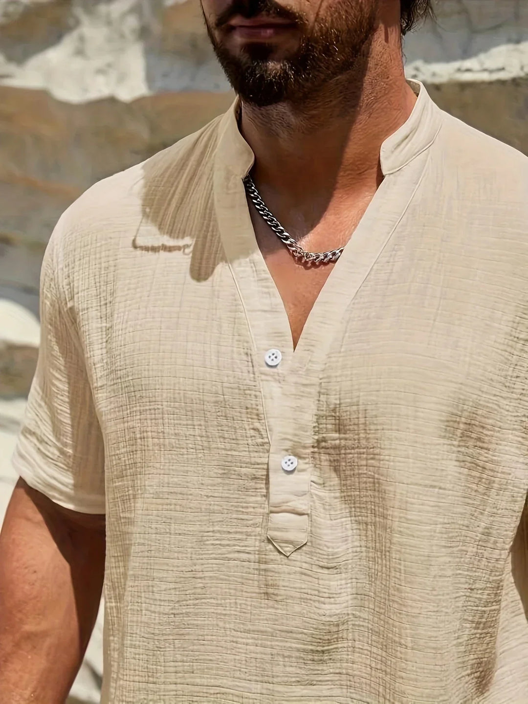 Chemise d’été élégante à col montant