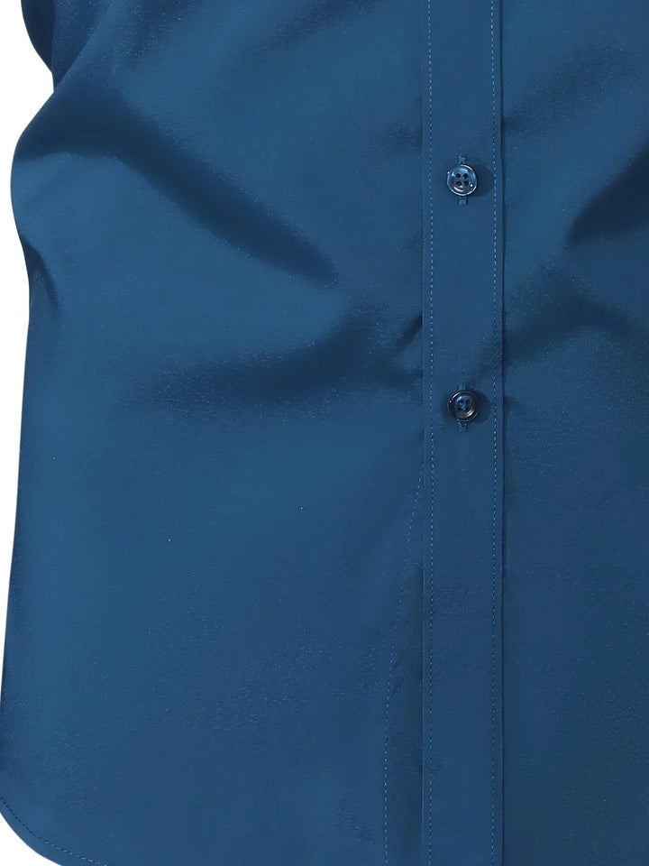 Chemise élégante à manches longues avec boutons