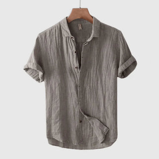 Chemise élégante à manches courtes avec boutons
